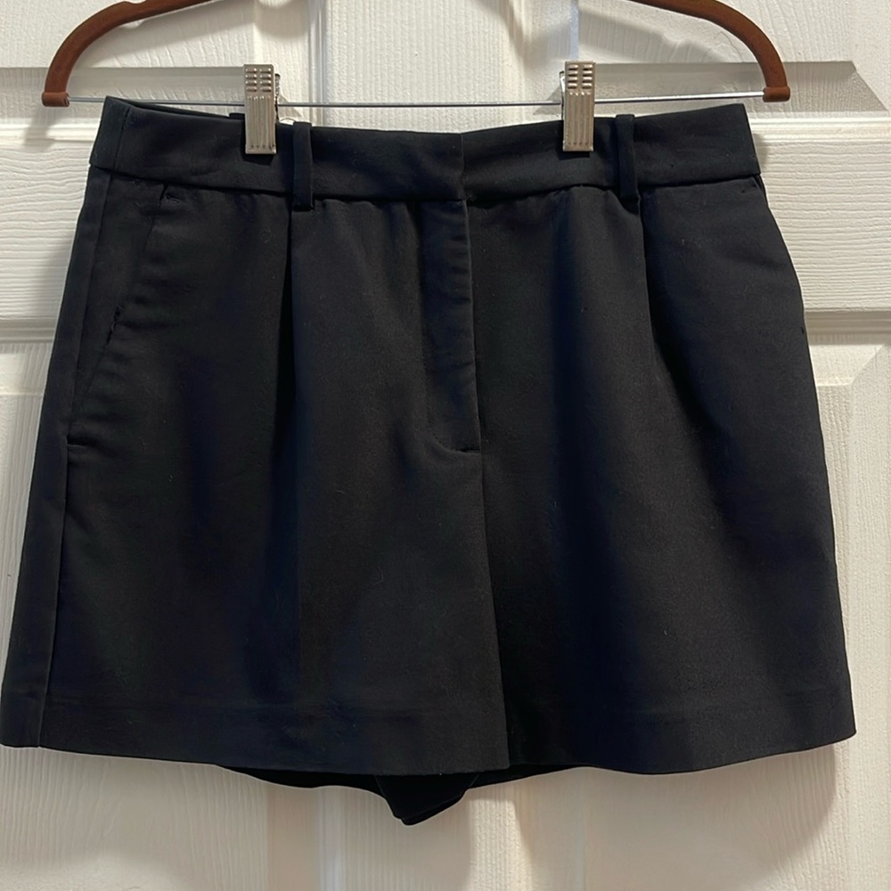Women's high-waisted business dress shorts